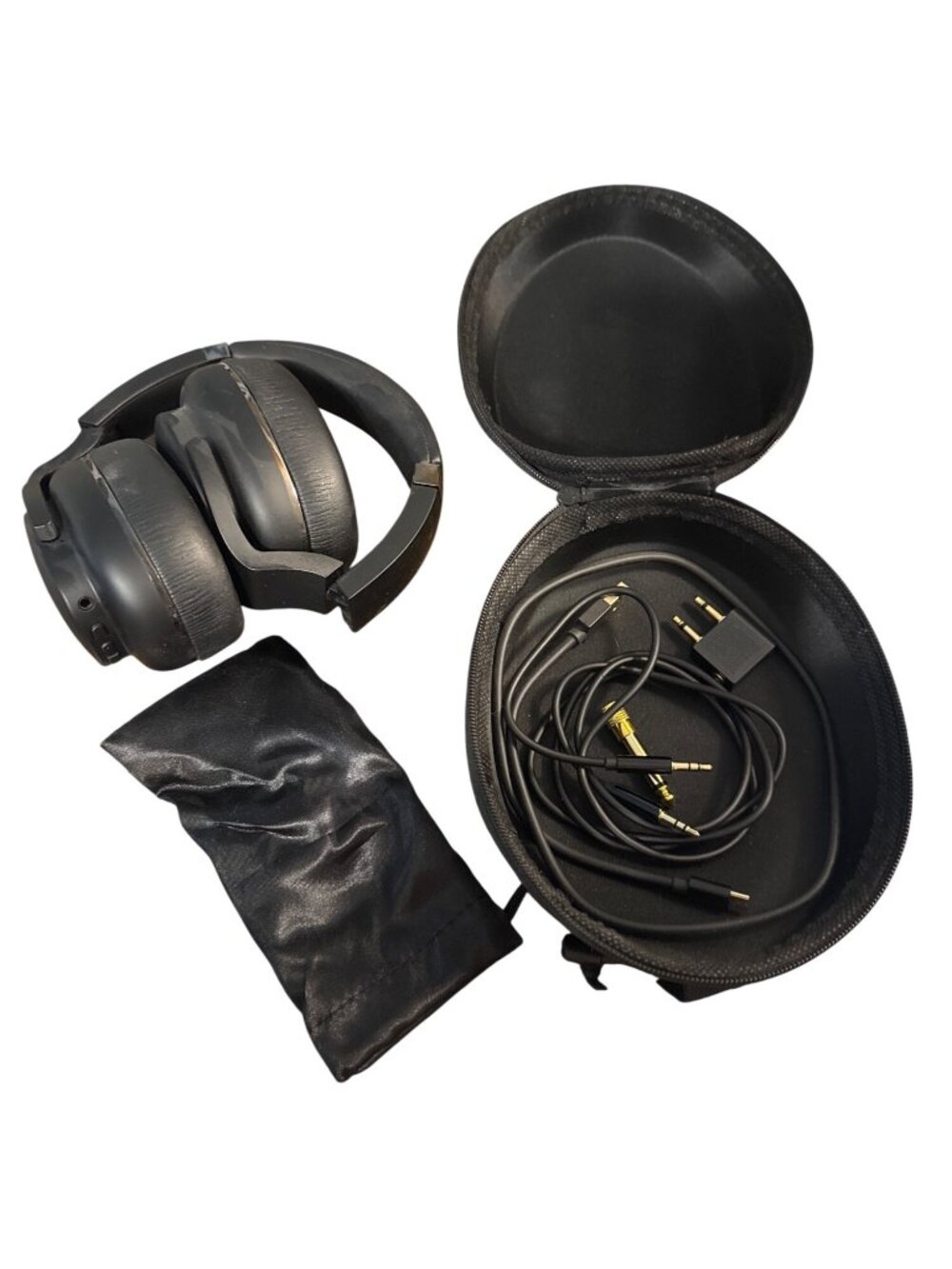 Cowin Active Noise Cancelling Headphones, Case, Cords